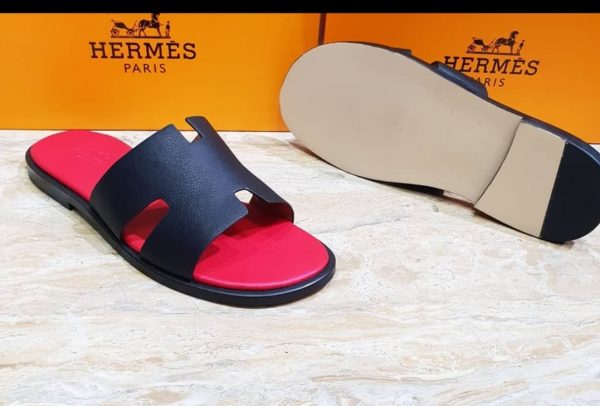 New Arival  hermes slippers go 4 30000 naira
