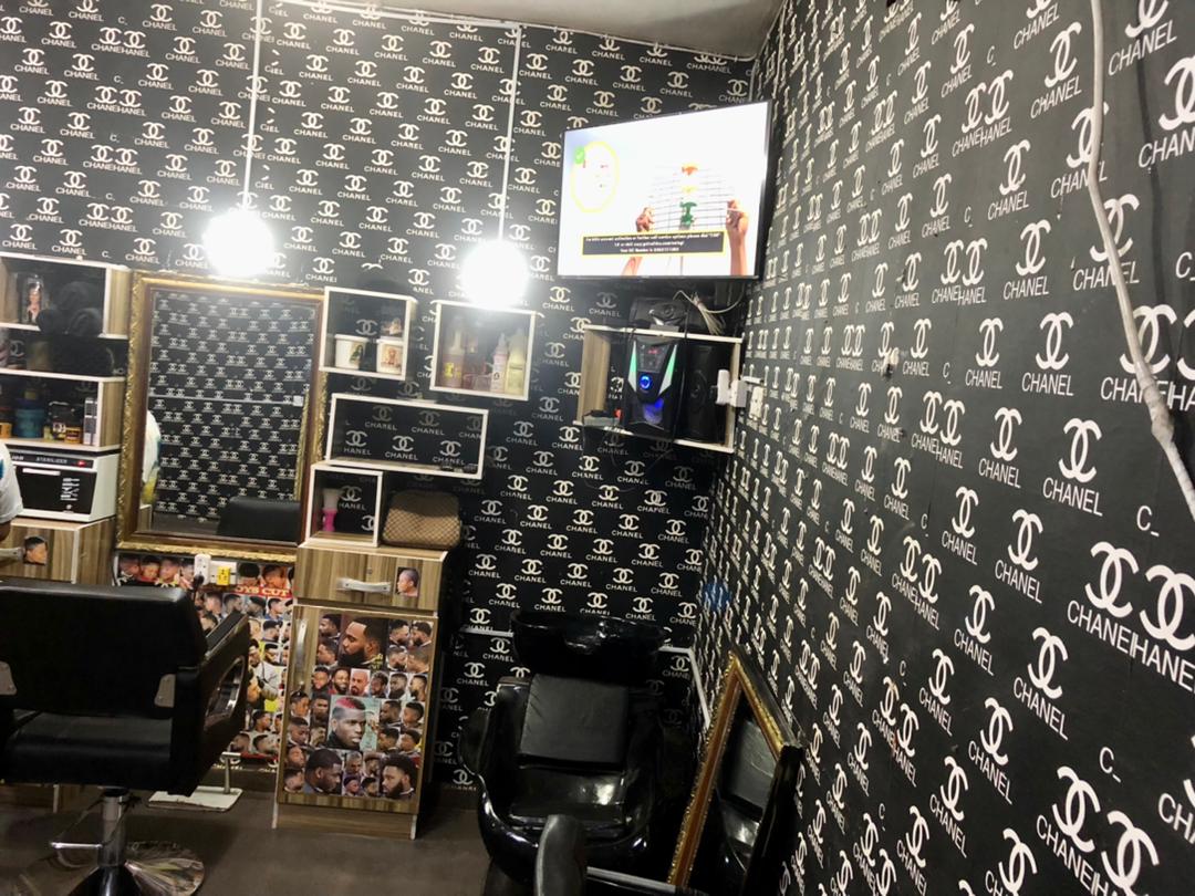 MASTER TOUCH BARBING SALON, NNEWI