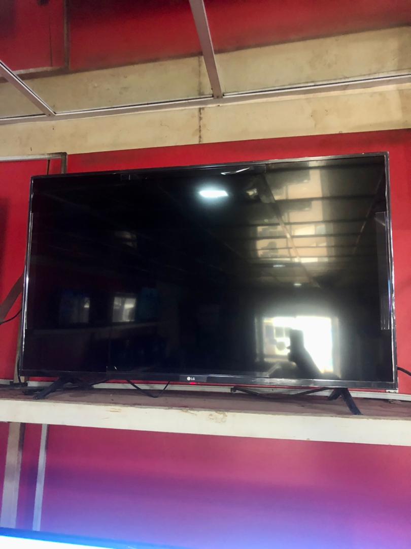 E0BB0042-D9BB-4053-BE9F-924CC39CA6DF