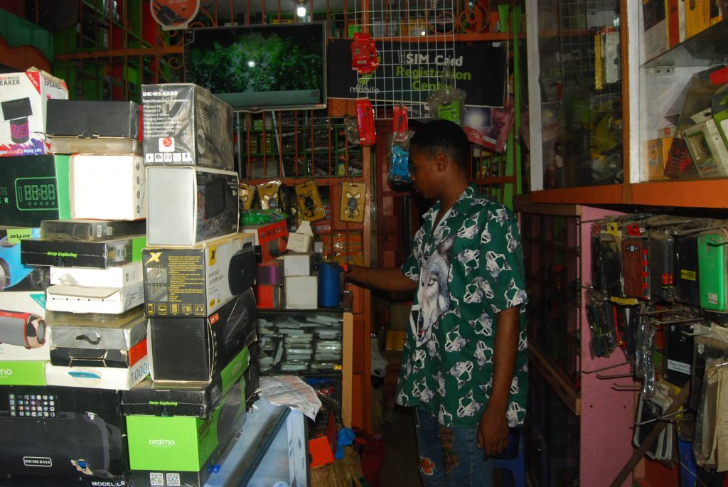 STATELIGHT COMMUNICATION  PHONES AND ACCESSORIES,NNEWI.