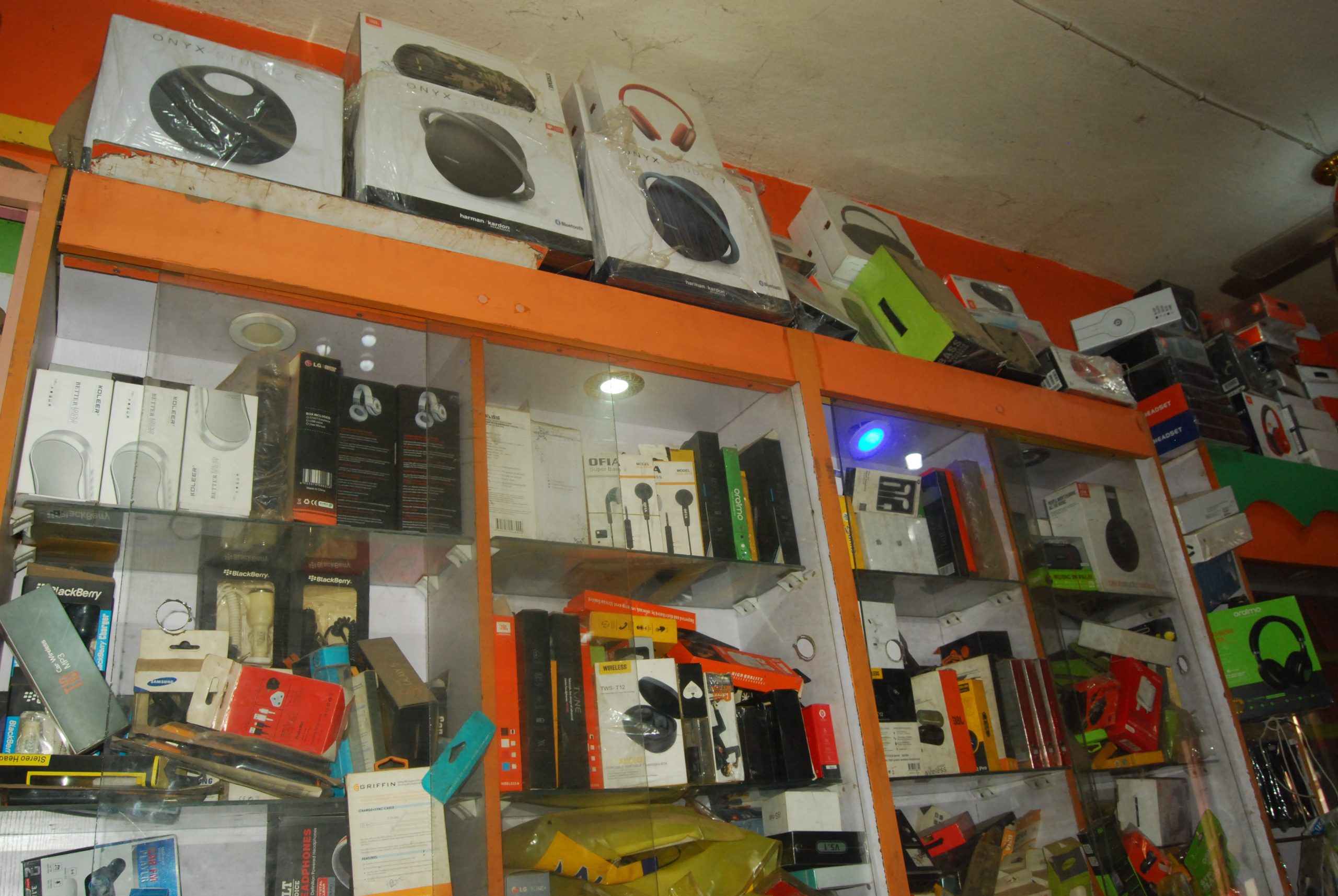 STATELIGHT COMMUNICATION  PHONES AND ACCESSORIES,NNEWI.