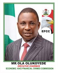 LOOKING AT THE HUGE AMOUNT OF STOLEN MONEY IN NIGERIA, I WONDER HOW NIGERIANS SURVIVE -EFCC CHAIRMAN         Ola Olukoyede, the chairman of the Eco...