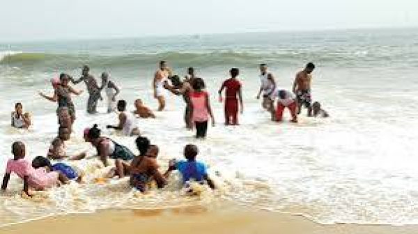 LAGOS BEACH SCENE BOOMS AS COASTAL LIFESTYLE THRIVES   Amid political tensions and economic challenges, the lagos beach culture is experiencing a v…