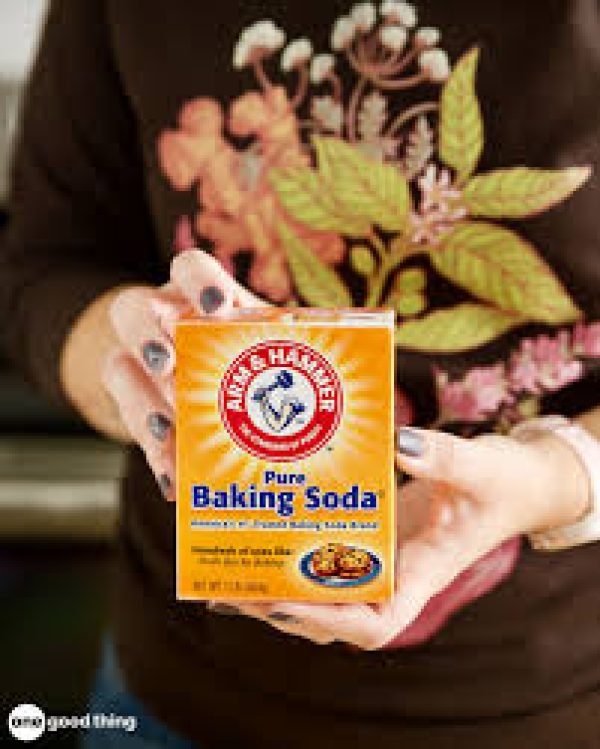 BAKING SODA TO THE RESCUE: 35 CREATIVE FIXES FOR HOME, HEALTH, AND EVERYTHING IN BETWEEN!    1. TURN EGGS INTO CLOUDS  Sprinkle a pinch of baking s…