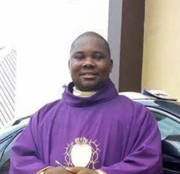 GUNMEN ASSASSINATE CATHOLIC PRIEST ON ENUGU RURAL HIGHWAY   Fear gripped communities in Nsukka Local Government Area of Enugu State on Friday eveni...